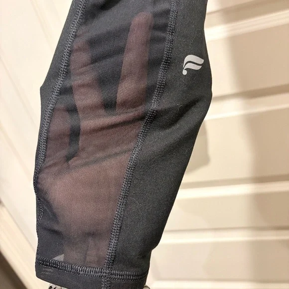 Fabletics On-The-Go PowerHold High-Waisted Capri Women's Small S ~ EXCELLENT - Picture 4 of 7